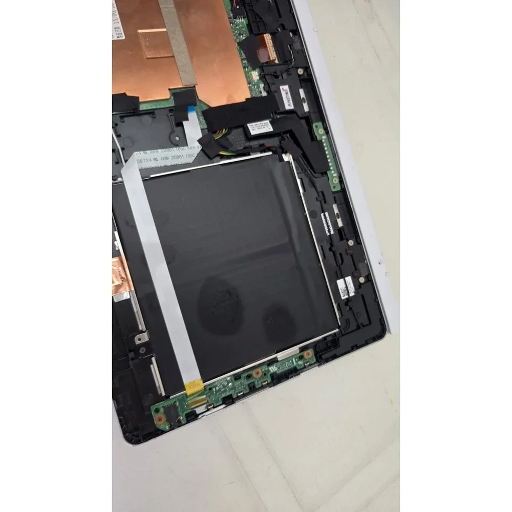 Acer Aspire SW5-012 2-in-1 Multi-Touch Laptop tablet 1.33 GHz